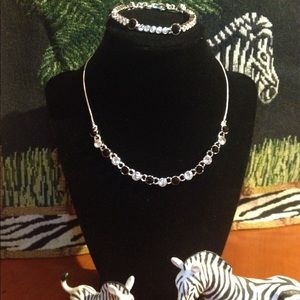 MONET classic black&crystal NECK & BRACELET SET!
